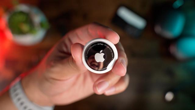 Apple warns against AirTag replacement batteries with bitter coatings 