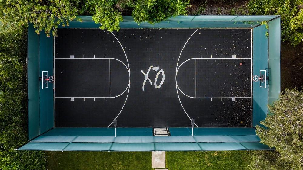 Baller Homes: These 12 Luxe Residences Come With Basketball Courts to Help You Channel Your Inner LeBron