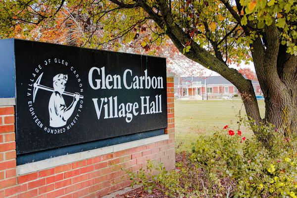 Glen Carbon residents can get free bottled water as boil order continues