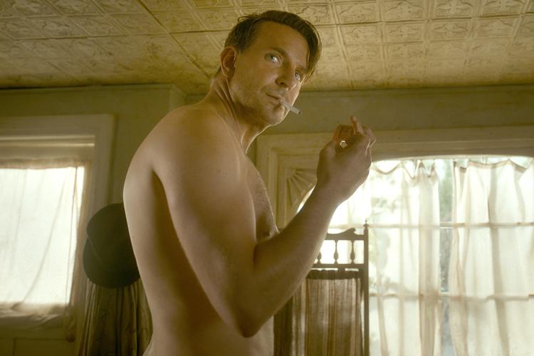 Bradley Cooper Says Filming Full Frontal Nude Scene in ‘Nightmare Alley’ “Was Pretty Heavy”
