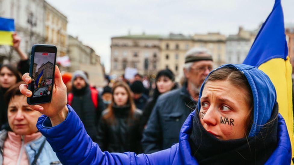 How Ukrainian Civilians Are Using Phones to Share the Invasion With the World