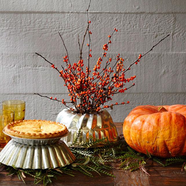 30 Easy Thanksgiving Centerpieces That Will Make Your Table Shine