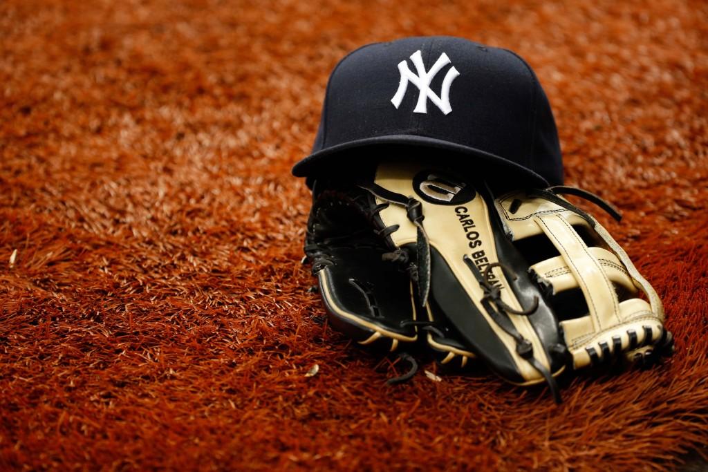 Yankees “Monitoring” Rather Than Pursuing Top Free Agent Shortstops?