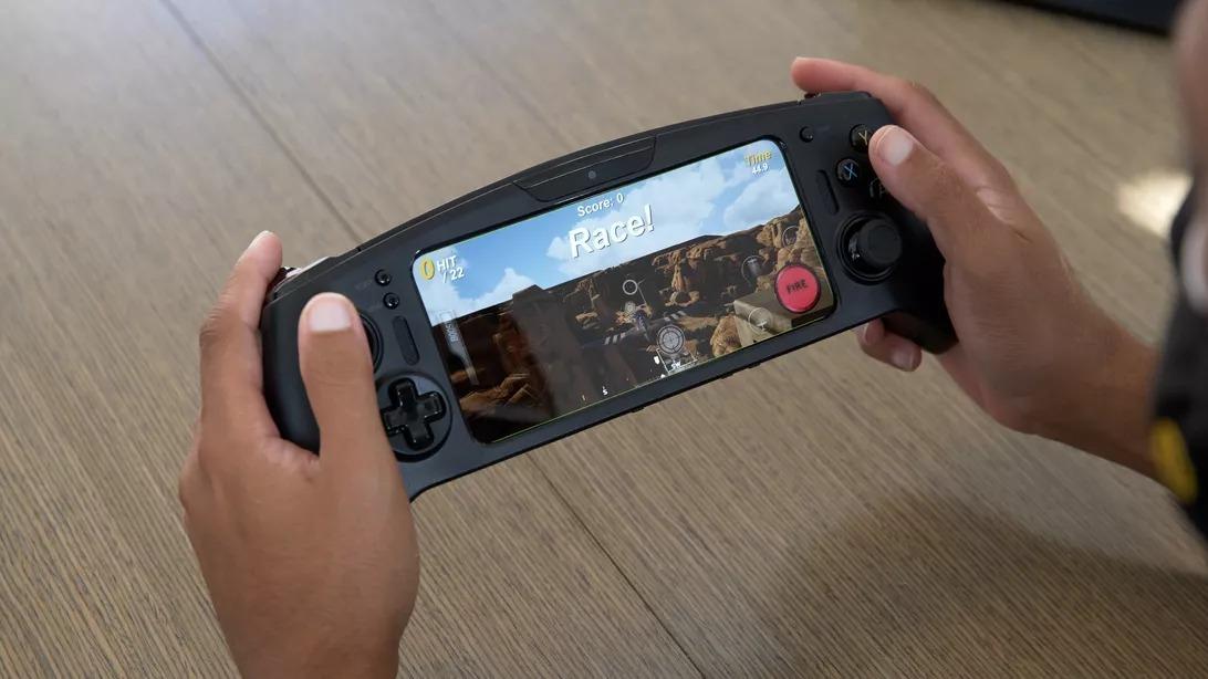 The next popular handheld game console may come from Qualcomm and Razer