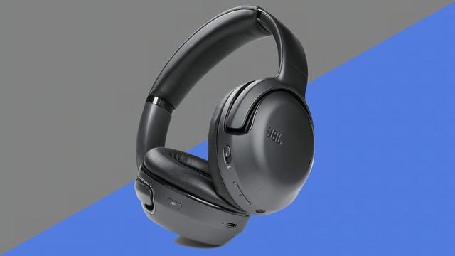 www.makeuseof.com The JBL Tour One Review: Stunning Pair of Commuter Headphones, But Are They Worth 0? 