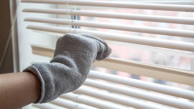 How To: Clean Mini Blinds 