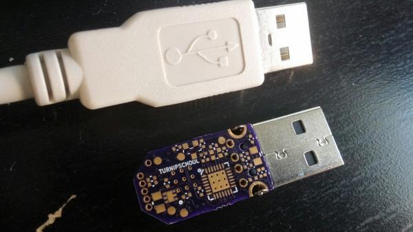 Teardown Of USB Fan Reveals Journalists’ Lack Of Opsec 
