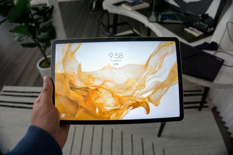 Samsung’s Galaxy Tab S8 and S8 Plus have few compromises