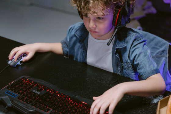 Children as young as 9 go to school A DDoS attack was discovered 