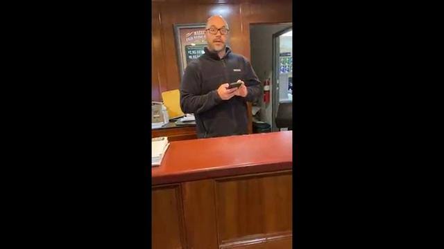 Video: Mackinaw City hotel manager berates customer over flooded toilet