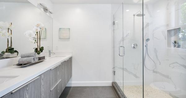 5 steps to follow to keep your shower doors sparkling 