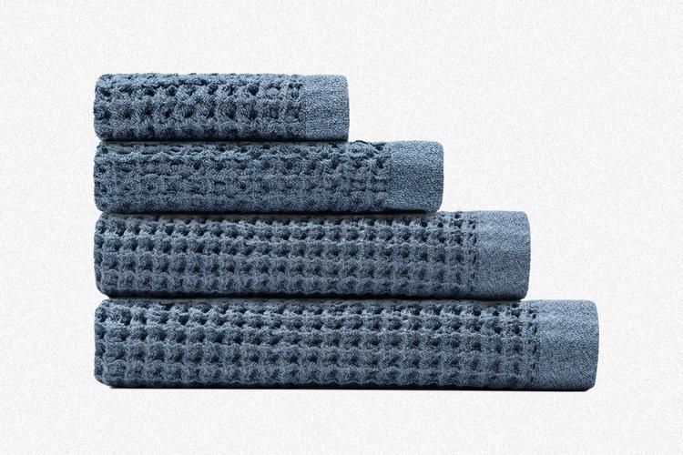Deal: Grab Our Fave Onsen Bath Towels for 20% Off During This Labor Day Sale
