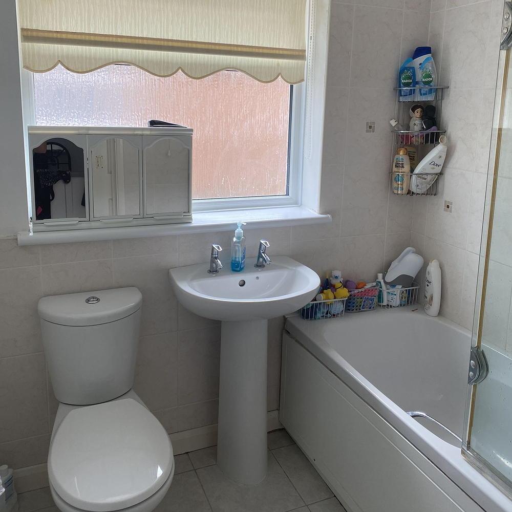 Homeowner saved £1000s on this Scandi-look bathroom makeover 