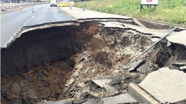 Sink hole latest: Street could stay closed for more than a week 