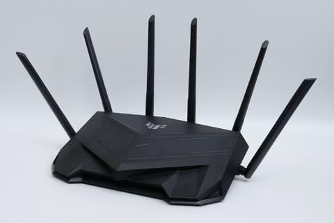 v6プラスでネットを「安定・高速・低遅延」に！ Wi-Fi 6の「ゲーミングルーター」で使う、その威力とは？ 