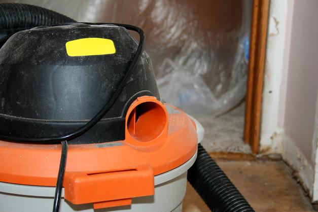 How to Clean a Shop Vac Filter After Dirty Work