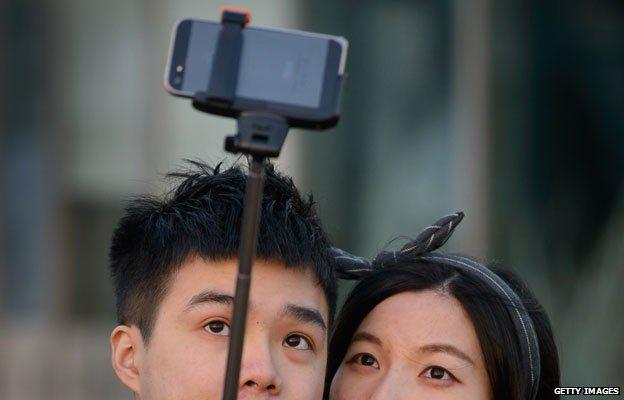 All about me! The era of the selfie stick 