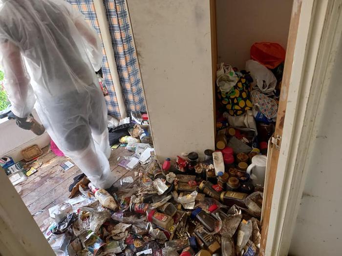 Landlord forced to dig out hoarder’s human ‘waste mountain’ after getting keys back 