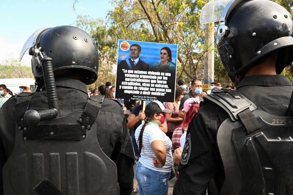 Honduras judge says ex-president Juan Orlando Hernández can be extradited to US 