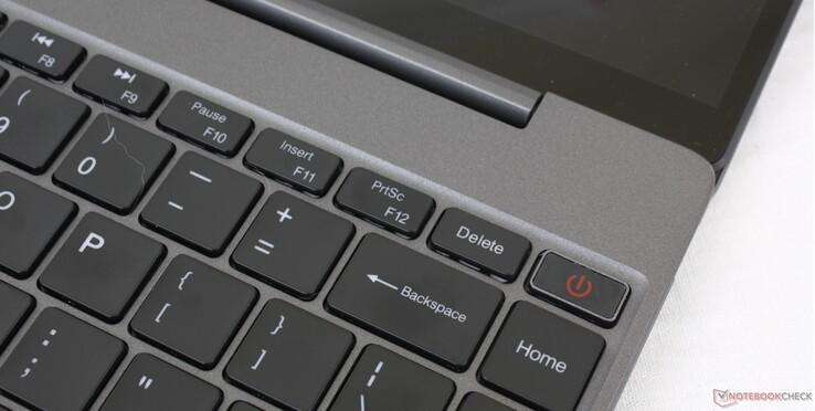 Chuwi CoreBook X Laptop Review: Like a Huawei MateBook, But Cheaper 