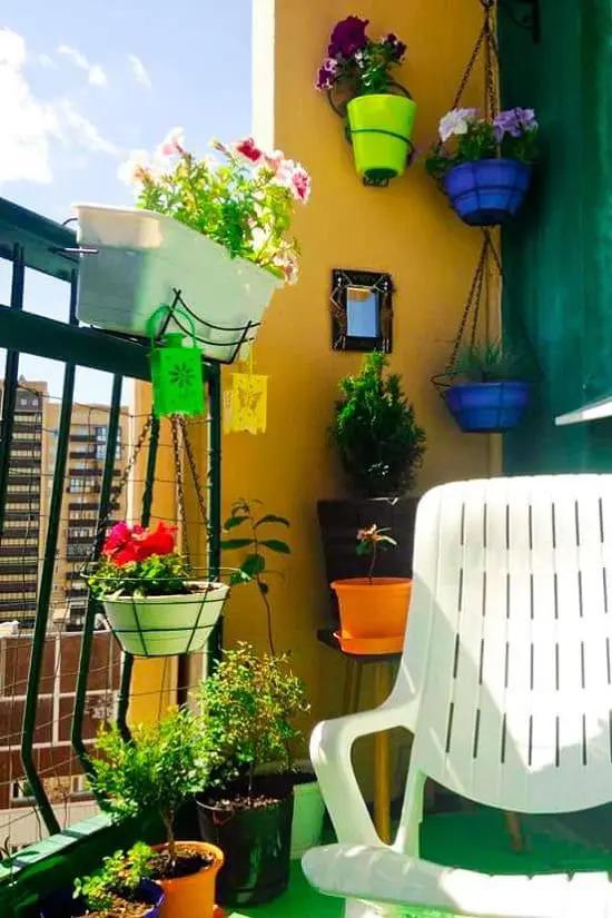How to make a garden on your balcony - four ways to make the most of small spaces 
