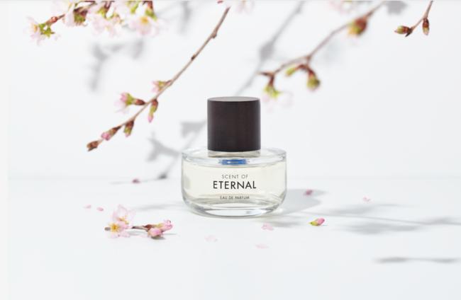 Two kinds of "SCENT OF NOTE" and "SCENT OF ETERNAL" perfumes produced by Ryo Nishikido and Jin Akanishi will be released nationwide in April 2022.