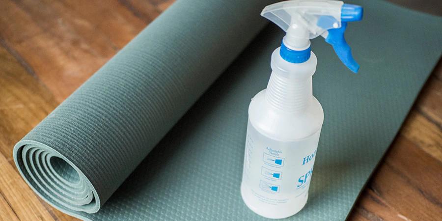 How to clean a yoga mat correctly—from cleaning to disinfecting and maintenance 