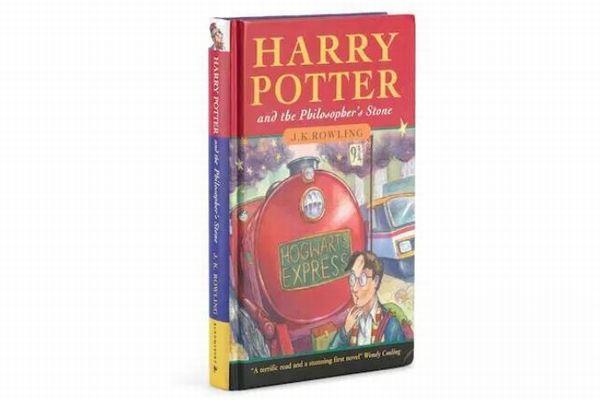 「ハリー・ポッターと賢者の石」初版本が約9万ドルの高値を付ける 