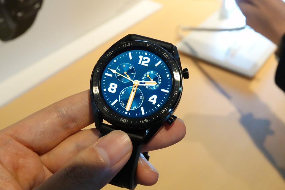 ファーウェイのスマートウォッチ「HUAWEI WATCH GT」を写真と動画で紹介！最大30日連続駆動の超ロングライフ設計や高精度の位置測位システムが魅力【レポート】 - S-MAX