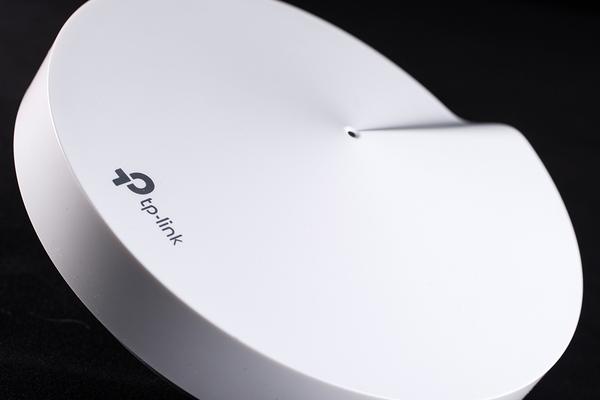 ASCII.jp 高速なWi-Fiが家の隅々まで！無線LAN「Deco M9 Plus」がオススメ 