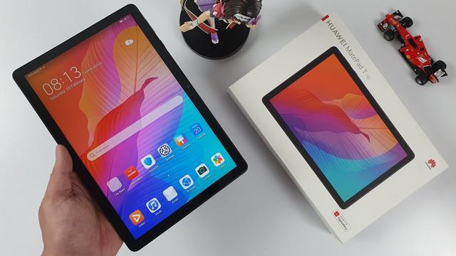 HUAWEI launches MatePad T 10s 64GB in SA, offering powerful multimedia experience with expansive display | ITWeb Twitter icon Linkedin icon Facebook icon Youtube play icon Facebook icon Twitter icon Linkedin icon Youtube play icon RSS icon 