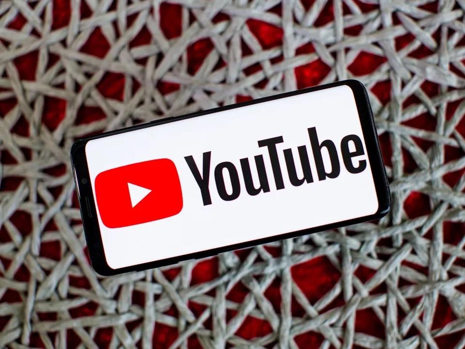 5Gと新型コロナを関連付けるYouTube動画が「きわどい話題」指定に 