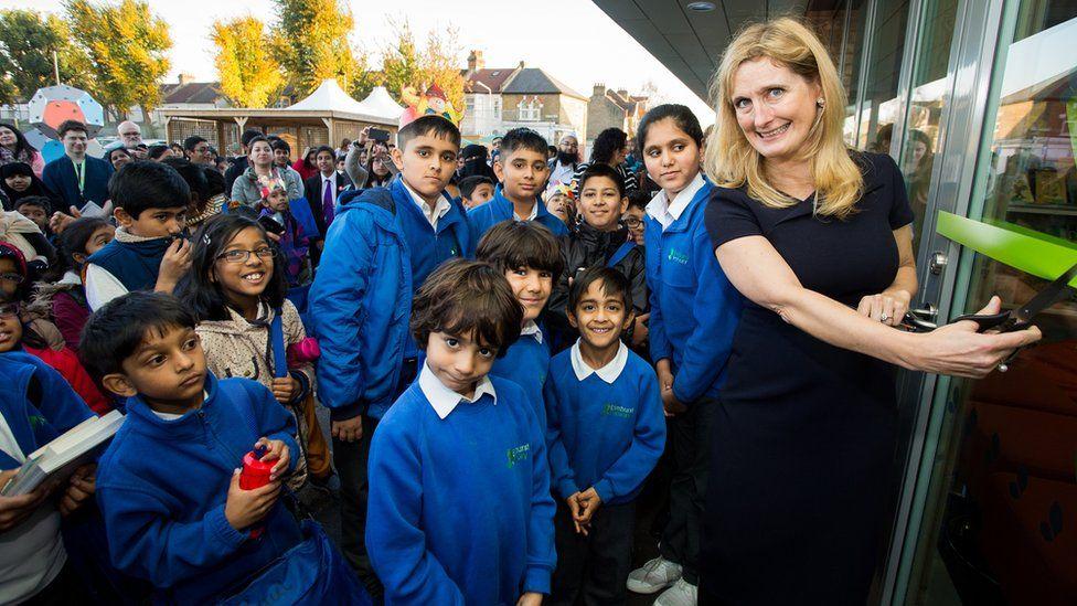 Cressida Cowell: Children's Laureate leads call for £100m primary school library fund 