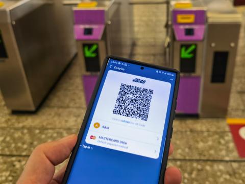 香港地下鉄がスマホQRコード乗車対応、外国人客も利用できる