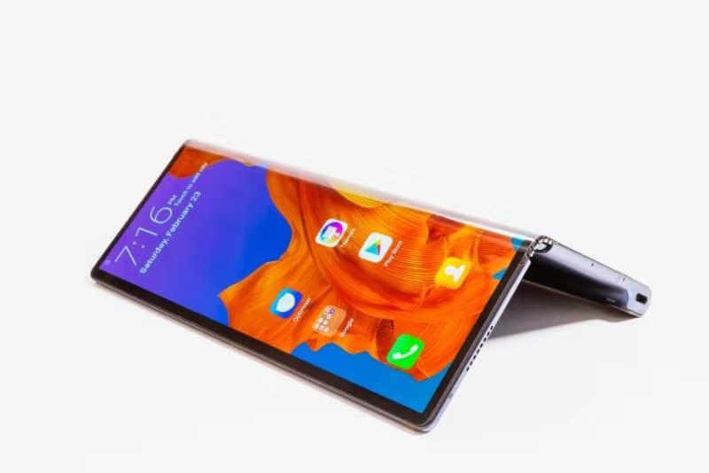 Engadget Logo Engadget Japanese version Huawei Mate X2 announced. Foldable 5G smartphone that opens to 8 inches