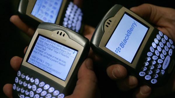 Once-popular BlackBerry Ends Most Phone Service 