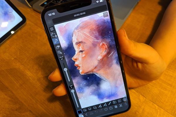 指で本格的に描けるiPhone版クリスタ - 月額100円から、毎日1時間の無料利用も