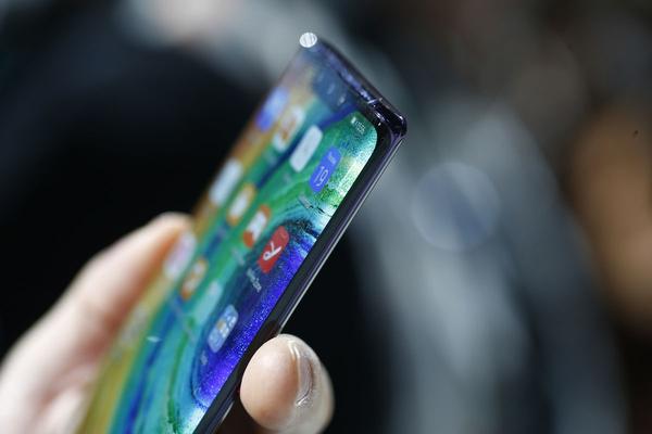  中国製スマホの利用者、スパイ被害のリスクとベルギー警戒－報道