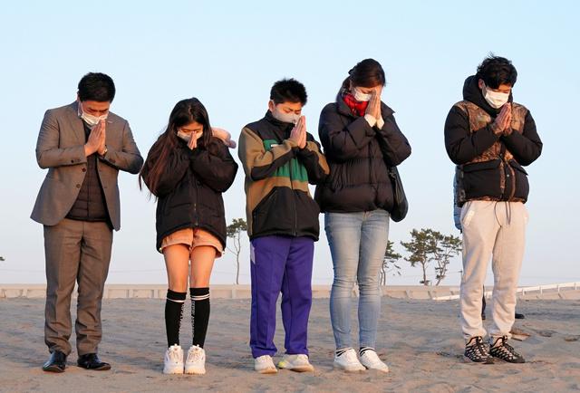  【震災10年の一日】14時46分、列島に広がった祈り 