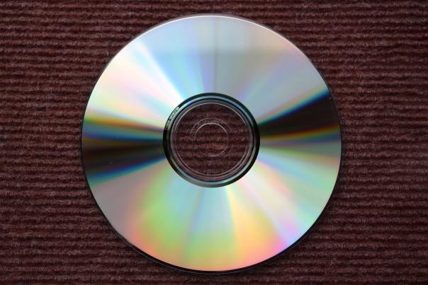 Old CD-R, the reason why it can not be read may be the deterioration of the "table"? - PHILE WEB