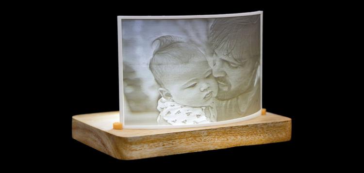 www.makeuseof.com What Is a Lithophane and How Can You 3D Print One?