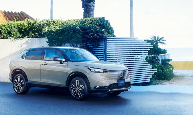  クーペスタイルのSUV「ホンダ ヴェゼル」スマートなデザインが魅力！ホンダ最新の安全運転支援システムも