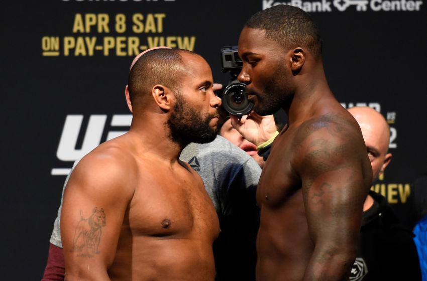 Weigh-in hacks to know following Daniel Cormier’s towel trick 