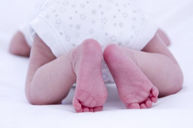Owlet baby socks discontinued after FDA warning. Parents argue device offers 'peace of mind.'