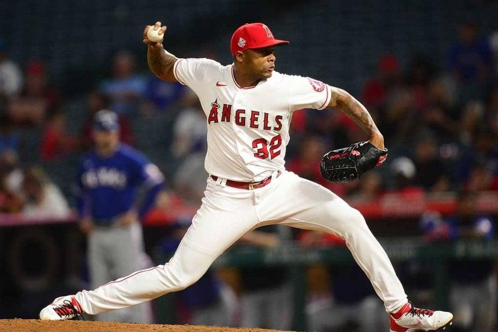 Angels contracts with a rescue pitcher with an ERA of 0 points.As a result, the possibility of a re -contract with the closer Iglesias ...