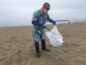 富山市海岸一斉清掃活動「海岸をきれいにする日」岩瀬浜海水浴場で清掃活動を開催！ 