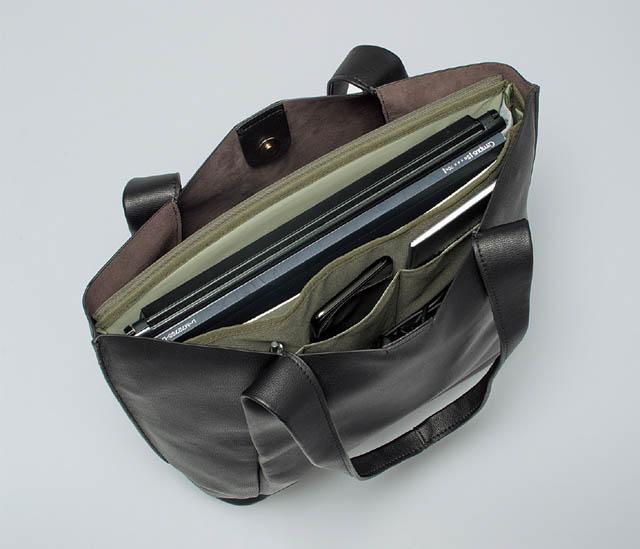 伸縮マチと工夫されたポケットレイアウトでスッキリ収容できるバッグインバッグを発売 
