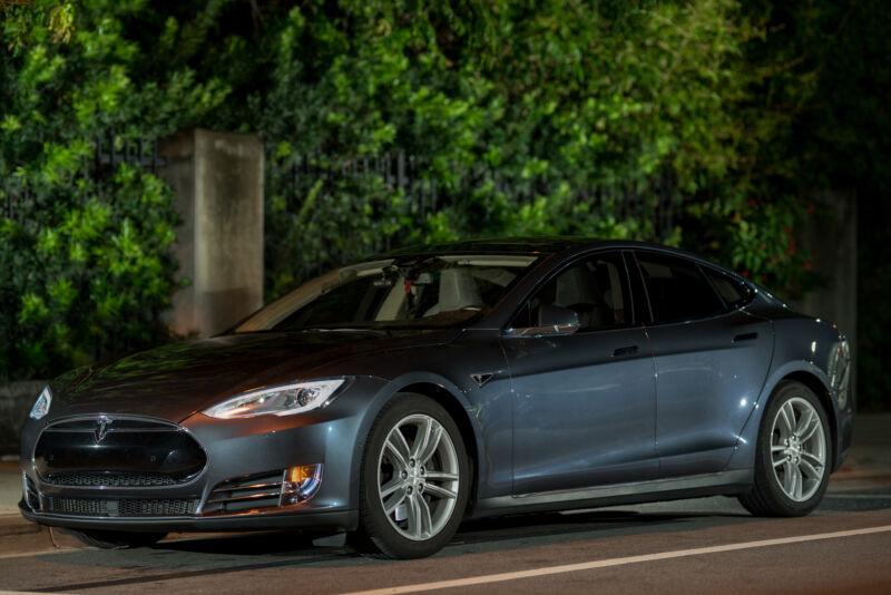 Was Tesla Model S in Texas Crash on 'Autopilot'? Musk Denies 