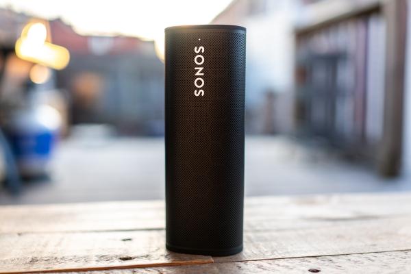 Hands-On With the New Sonos Roam Speaker 