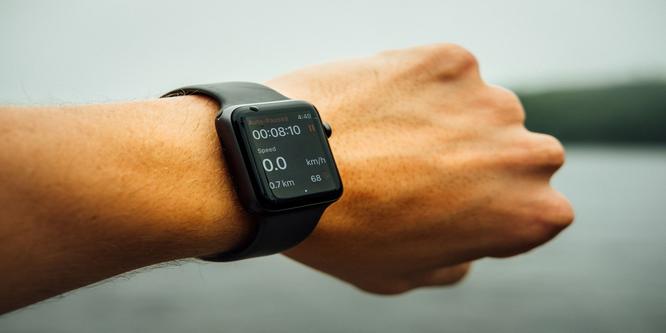 www.cbr.com The 10 Best Smartwatch for iPhone (Updated 2020) 